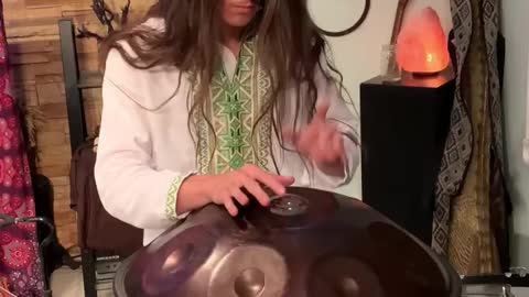 Lucas “JaguarChild” masterfully playing HandPan Drum