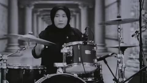 VOB metal hijab " I WEAR MY SKIN" cover in live sesion