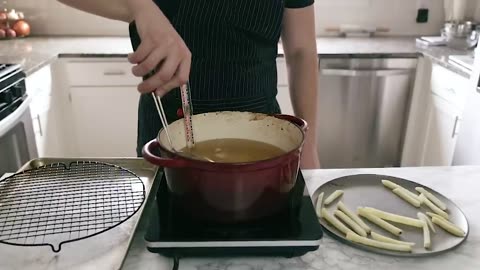 How To Make ULTRA CRISPY French Fries