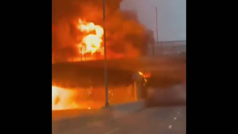 8,500 Gallon Gas Tanker Explodes under After Colliding with a Vehicle under Bridge