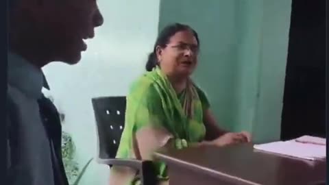 #INDIAN LADY SHAMEFULL ACT IN A CLASS ROOM WHILE TEACHING