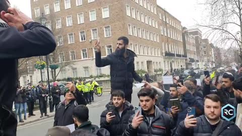 UK: Sweden's London Embassy Muslims Protest Quran Burning in Sweden and Denmark