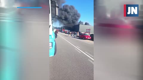 Incêndio destrói fábrica de móveis em Paredes