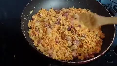 Faça essa farofa de cenoura com bacon simples e rápida.