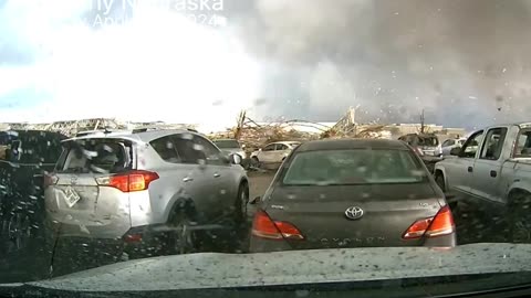 Waverly, Nebraska | EF3 Tornado Destroys a Factory With 70 Workers Inside 🙏