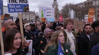 UK 'Enough is enough' - Thousands of junior doctors go on strike in London to demand higher salaries