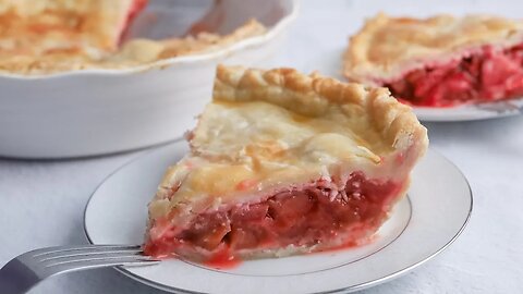 Spring Picnic Strawberry Rhubarb Pie #Recipe