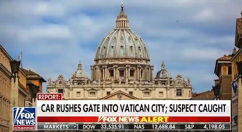 Car rushes gate into Vatican City - suspect caught