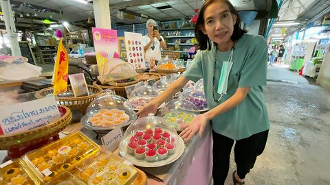 Koh Kret island has the most colorful and delicious desserts in Thailand