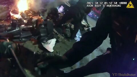 Body cam footage shows moment SPD officers pull man out of car before it catches fire