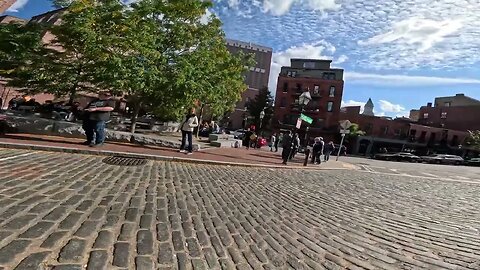 Top Things To Do In Boston 4k - NORTH SQUARE Limoncello Restaurant people lined up waiting for it