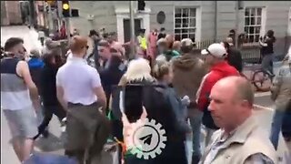 Antifa Tries to Interrupt a Nationalist Rally - HaloNews