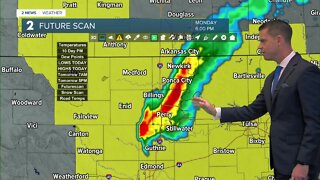 Tracking storms moving into Oklahoma