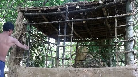 Build primitive mud house using Primitive Tool ... building technology survival in jungle