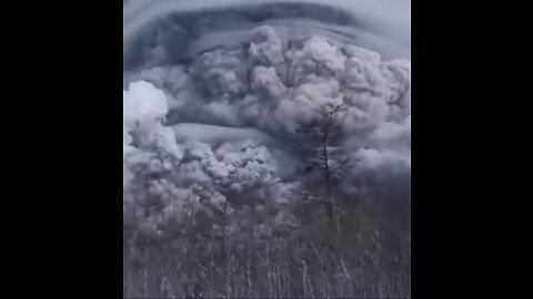 Shiveluch Volcano in Russia's Kamchatka peninsula erupted, 10 kilometers of Ash in the Sky