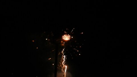 New Year Fireworks at -8ºF Fairbanks Alaska (clip)