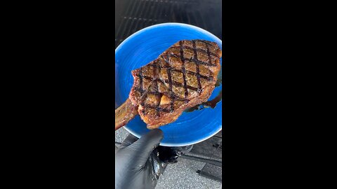Tomahawk Ribeye Steak