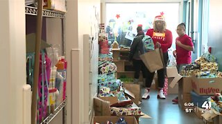 2 Kansas City community events showcase the city's giving spirit on Christmas Day