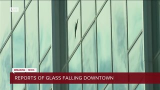 Reports: Glass falling from Chase building downtown Milwaukee