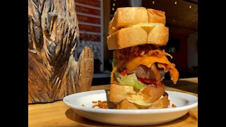 SASQUATCH BURGER! There is a monster burger that uses grilled cheese sandwiches as buns in Arizona - ABC15 Digital