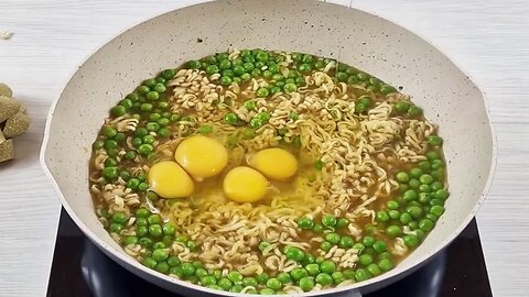 How To Make Noodles With Eggs And Peas - Cheap and Amazing Recipe