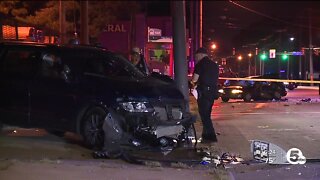 4 kids injured after two-car crash