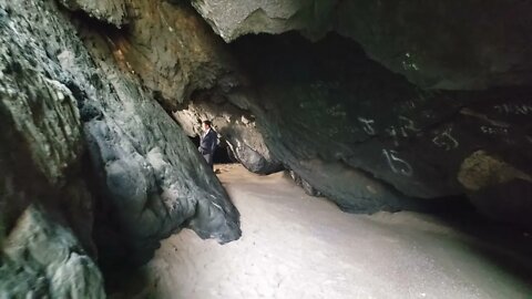 Playa de Besique: La Cueva de Murcielagos 4k 60fps