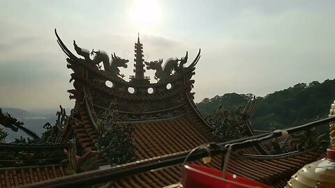 Ying-ge Rock to Bi-Long Temple 2-hour hike in New Taipei City