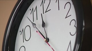 Bill aims to push back school start times for middle and high school