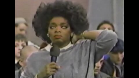 'Oprah called a MONKEY by racist audience members' - weloveoprah1 - 2010