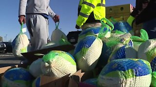 Drive-thru turkey giveaway in Detroit provides 2,000 turkeys to families in need