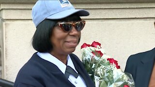 Residents celebrate retirement of beloved postal worker