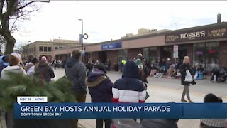 Northeast Wisconsinites gather in downtown Green Bay for annual holiday parade