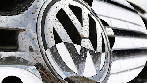 HowStuffWorks NOW: There’s a bug in Volkswagen’s system. And it’s huge.