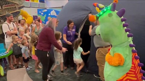 Kids go stargazing inside new planetarium at Great Explorations in St. Pete