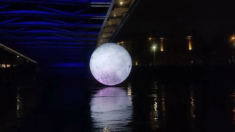 ★★★★★ 1 hour of Moon under the Vilnius bridge