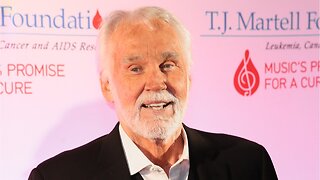 Country Singer Kenny Rogers Dies