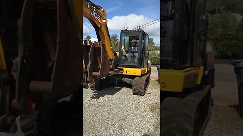 JCB 85z-1 Mini Excavator Tight Quarters How to Move | D.I.Y in 4D