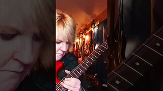 Fast Guitar Run Riff- Cari Dell female lead guitarist #guitarshorts #guitar #soloing