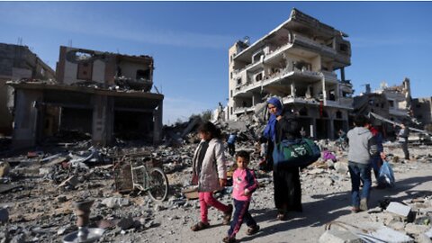 Palestinians head home despite conflict