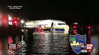 Plane carrying 100+ people goes in a Jacksonville river