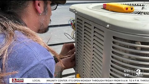 What's the best way to run your air conditioner in extreme heat?