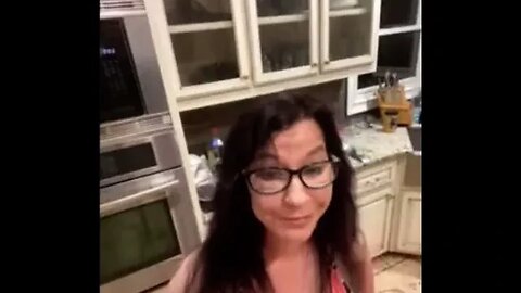 Who rem the bikini stream? What 50 yr old does this for strangers ￼ online that she claims to hate🥴