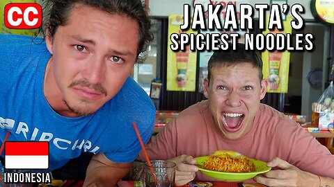 FOREIGNERS try MIE ABANG ADEK 100 CABE 🌶
