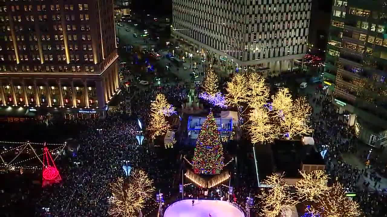 Watch the WXYZ Light Up The Season special