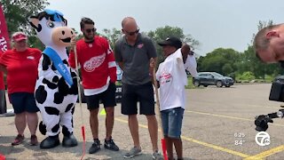 Red Wings kick off annual summer street hockey program