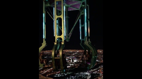 Stratosphere Tower's Deadly Swing!! I Would Be So Scared