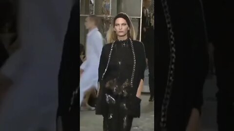 Frankierayder in Givenchy Spring/Summer 2016 FashionShow by Ricardotisci