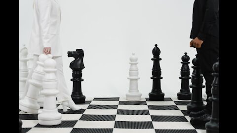 Enjoy The Five Principles of Chess That Apply to Business