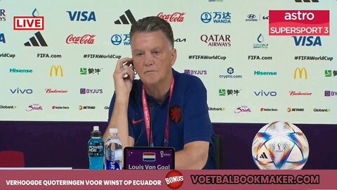 Van Gaal over OneLove: Wij gaan niet ons doel laten verpesten door FIFA of welke organisatie dan ook